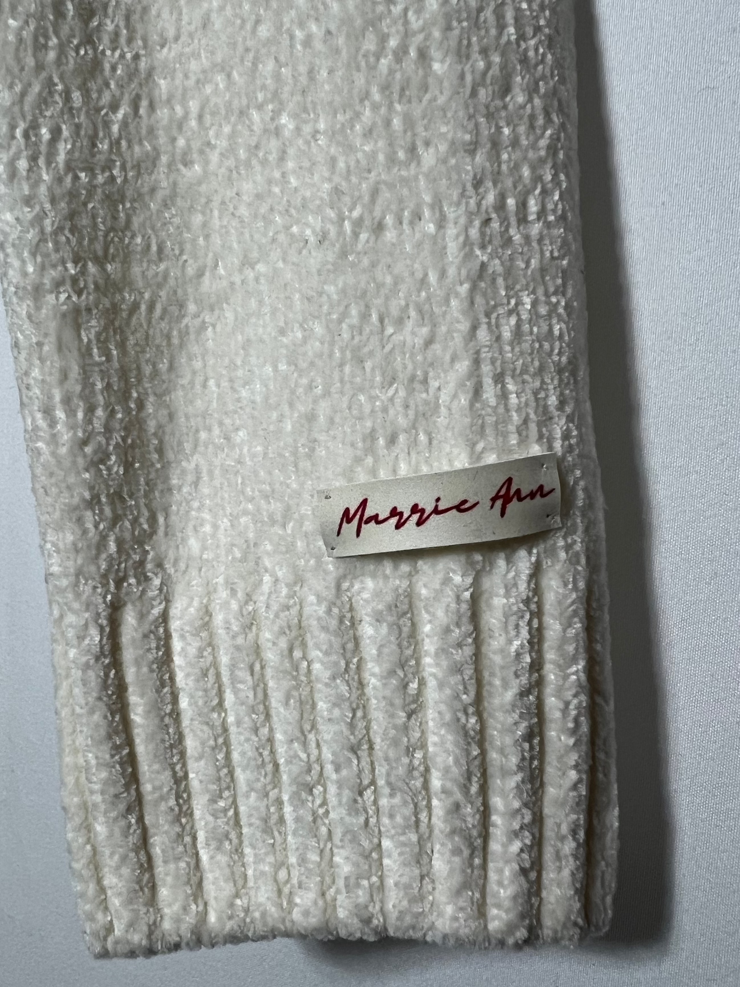Buzo de Chenille con Faja Elastizada Color Blanco