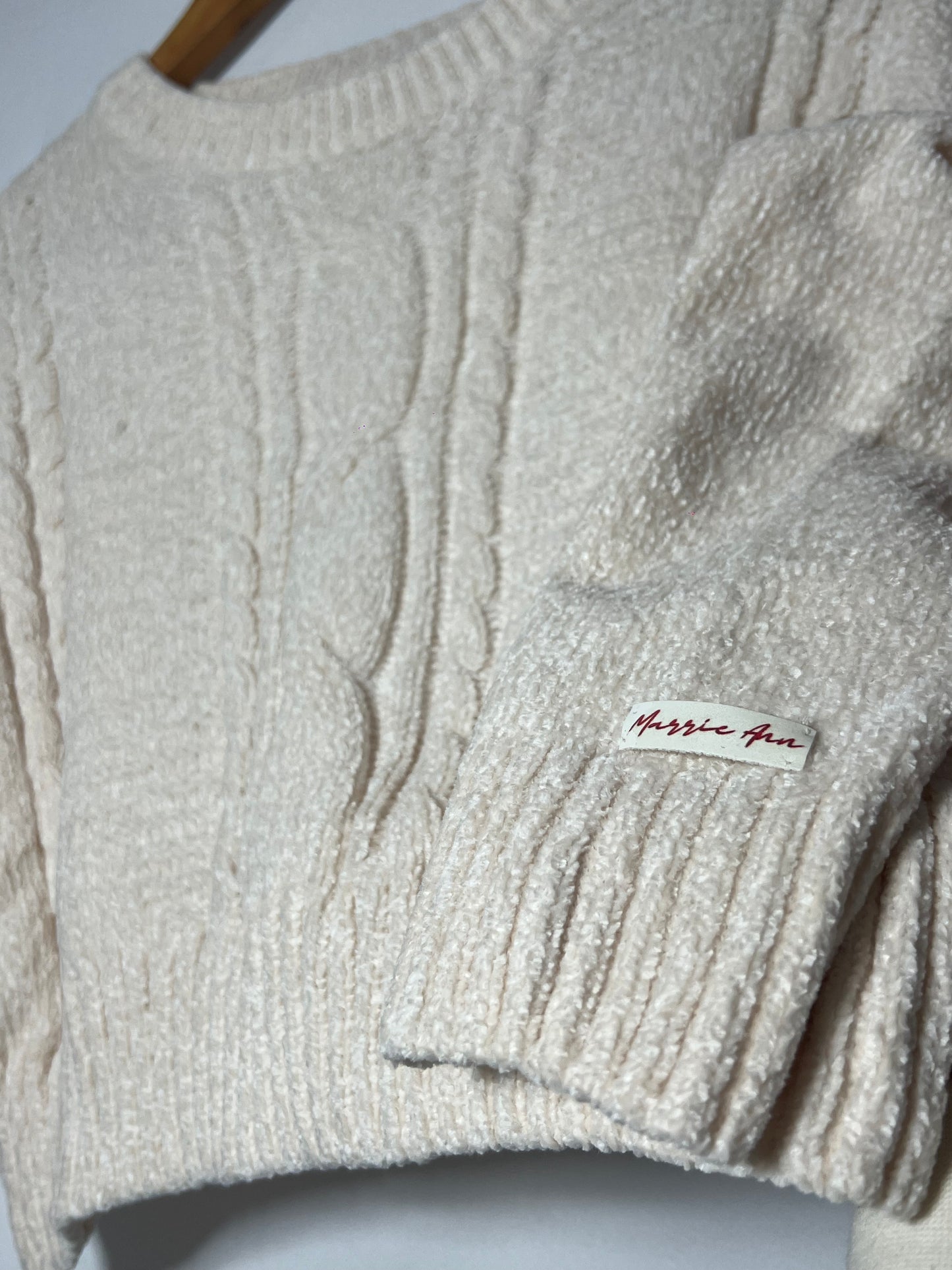 Buzo Sweater Chenille Color Blanco