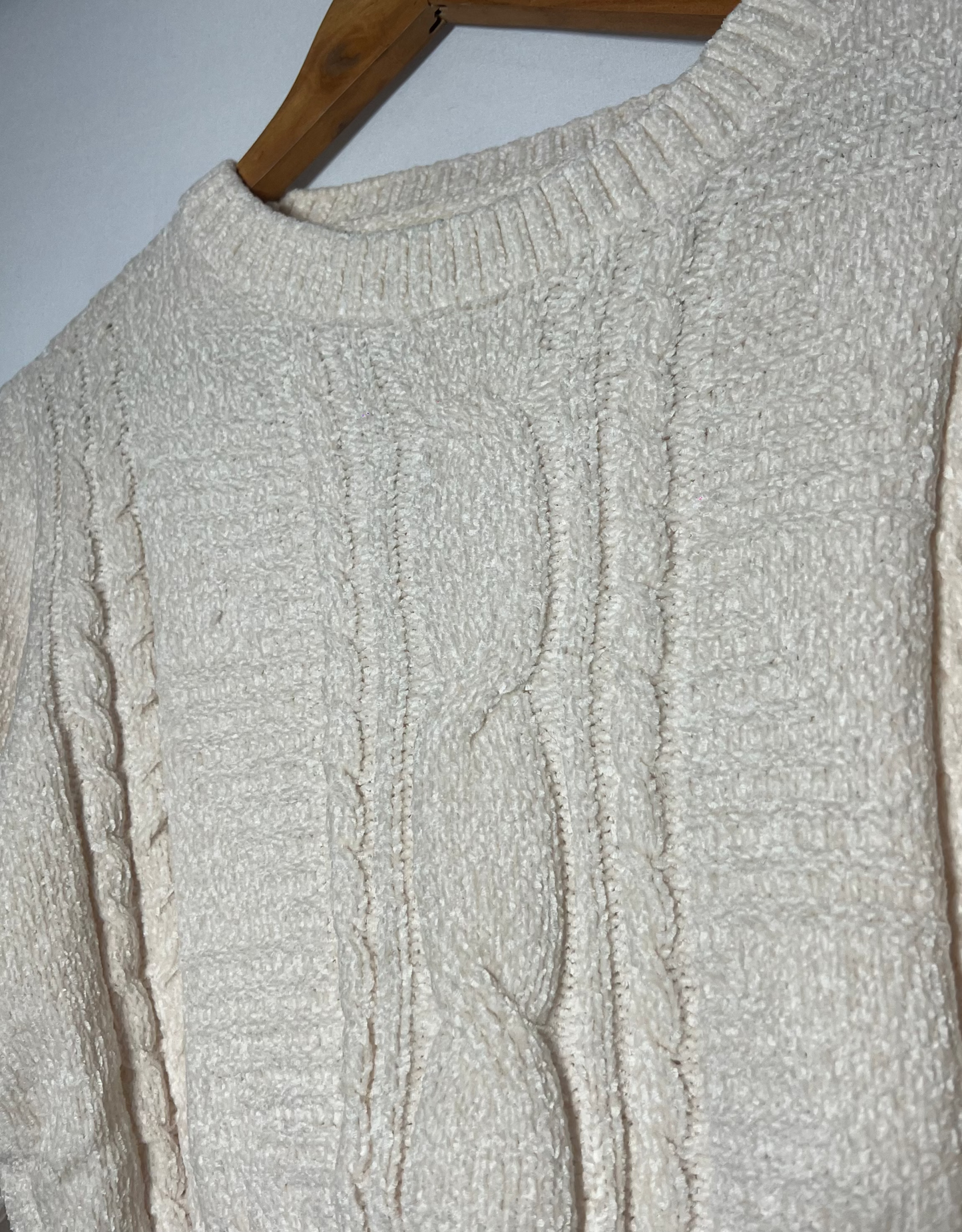 Buzo Sweater Chenille Color Blanco