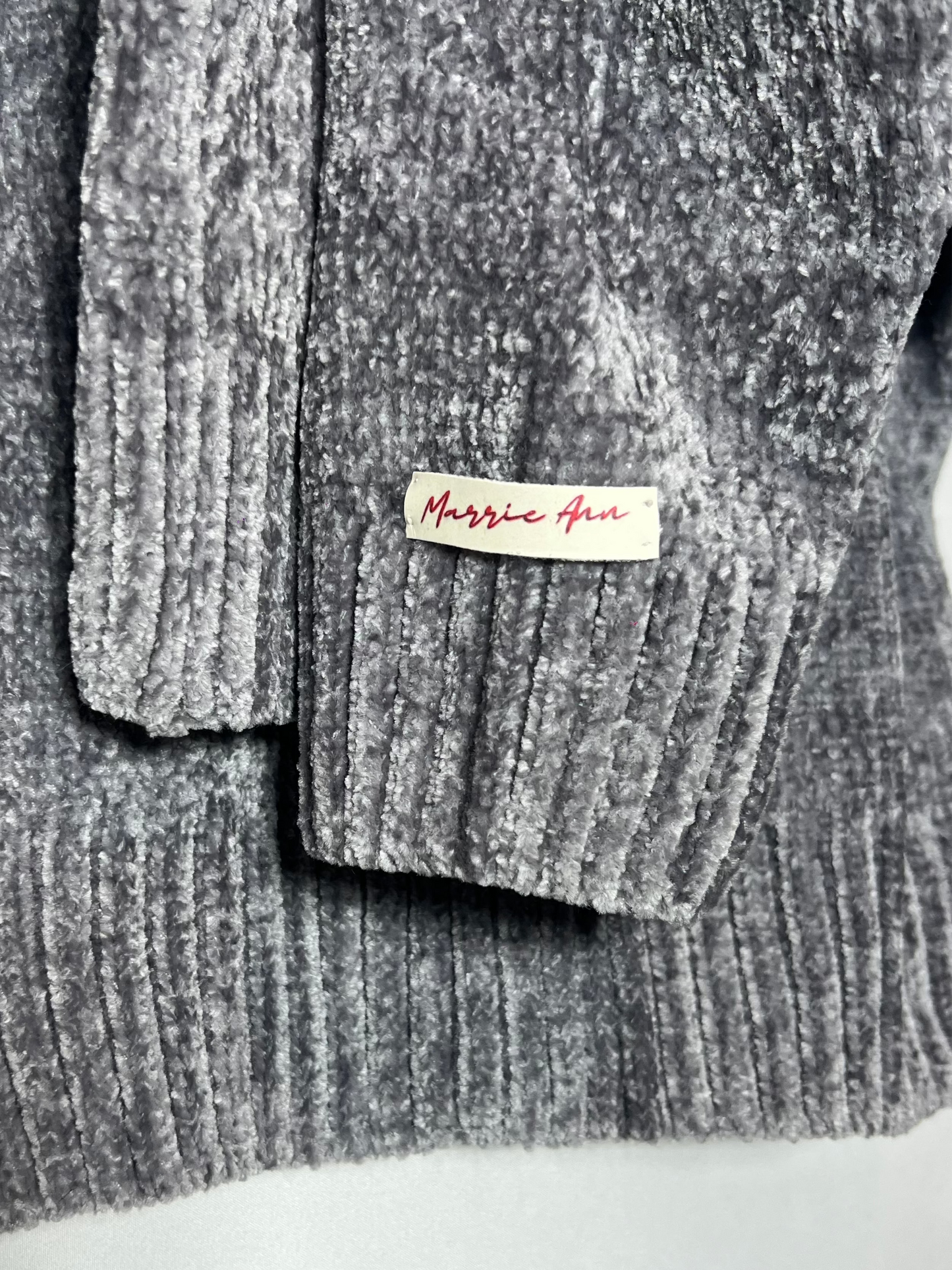 Buzo de Chenille Liso con Faja Elastizada Color Gris