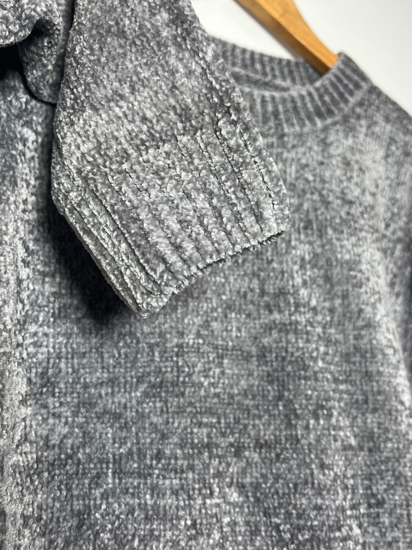 Buzo de Chenille Liso con Faja Elastizada Color Gris
